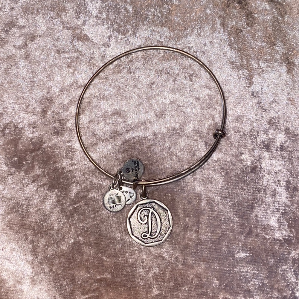 D Alex and Ani
